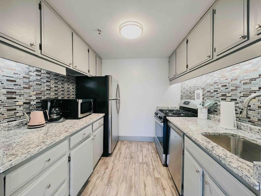 The Skyline - Stylish Downtown With Wifi Gym Appartement *