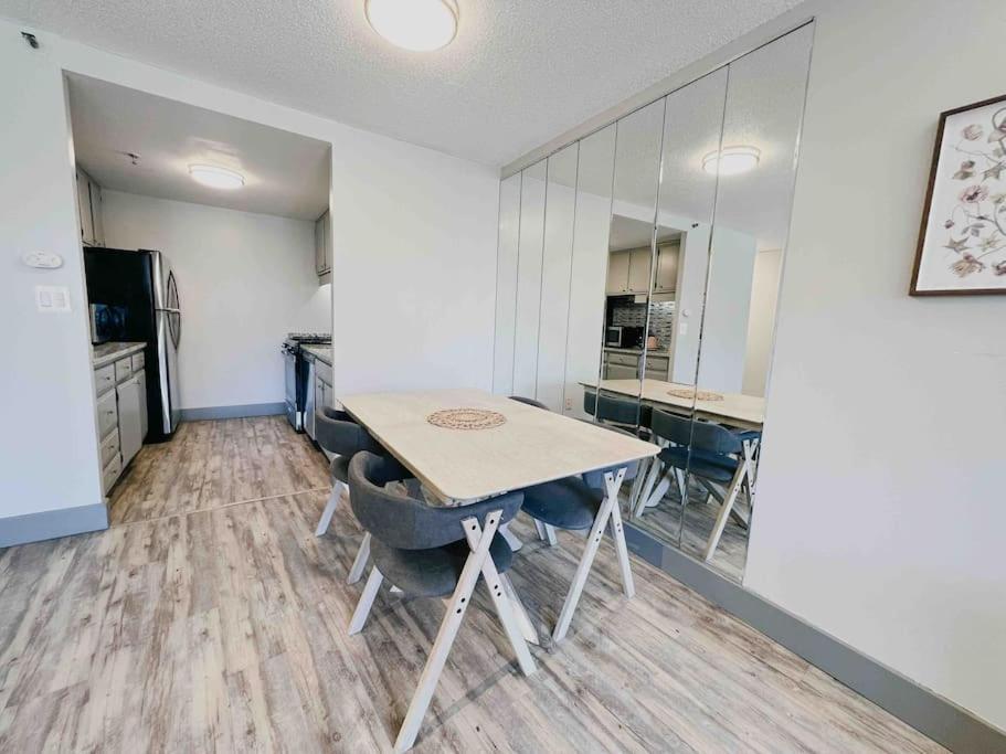 The Skyline - Stylish Downtown With Wifi Gym